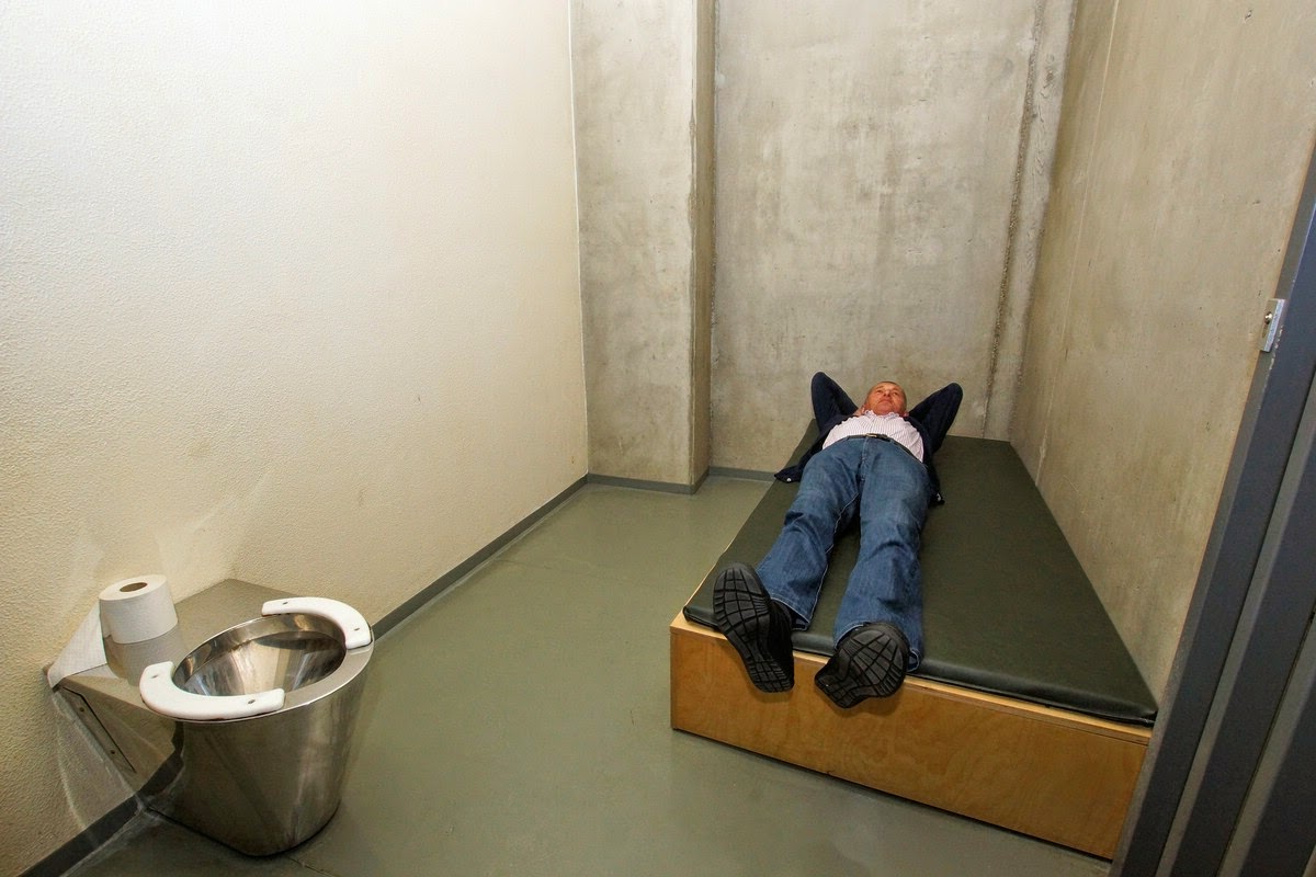 O Fotomagazin / AAB Leonding zu Besuch bei der Polizeiinspektion Leonding - 2014